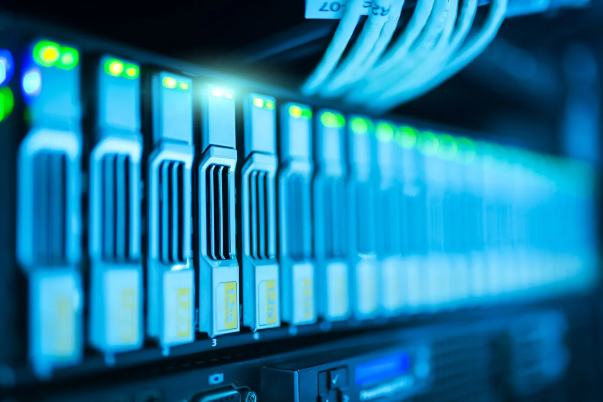 Chi tiêu AI khổng lồ: Big Tech đổ 700 tỷ USD vào hạ tầng, phố Wall lo ngại
