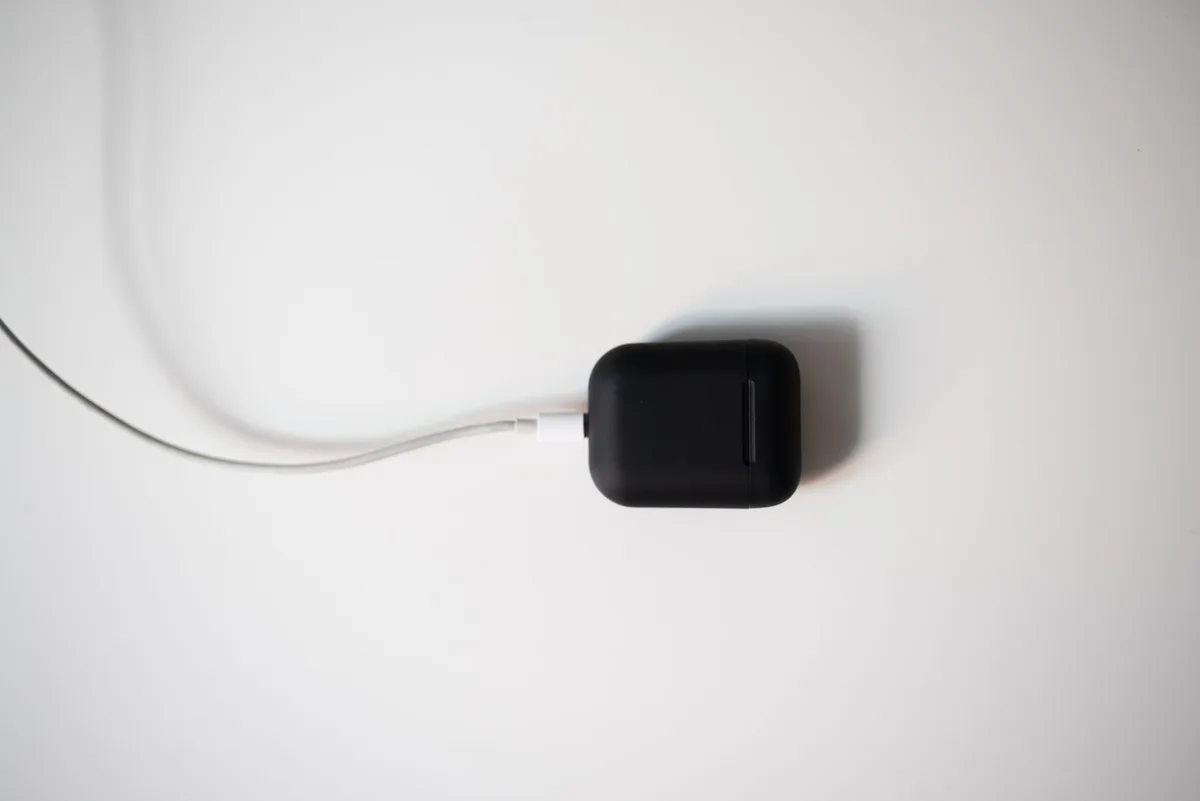 Galaxy Buds4 Pro ra mắt: Công nghệ Sensor Fusion và AI cải thiện chất lượng cuộc gọi