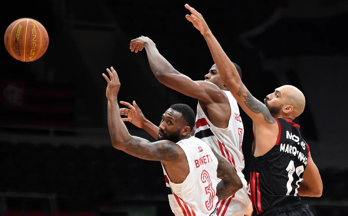 Bam Adebayo đấm Tyler Herro: Sự cố phơi bày sự thật phũ phàng của NBA