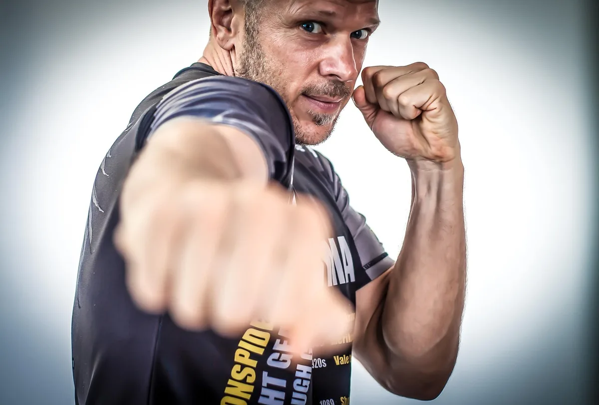 Conor McGregor chuẩn bị giai đoạn cuối cho UFC 329: Hình ảnh tập luyện mới nhất