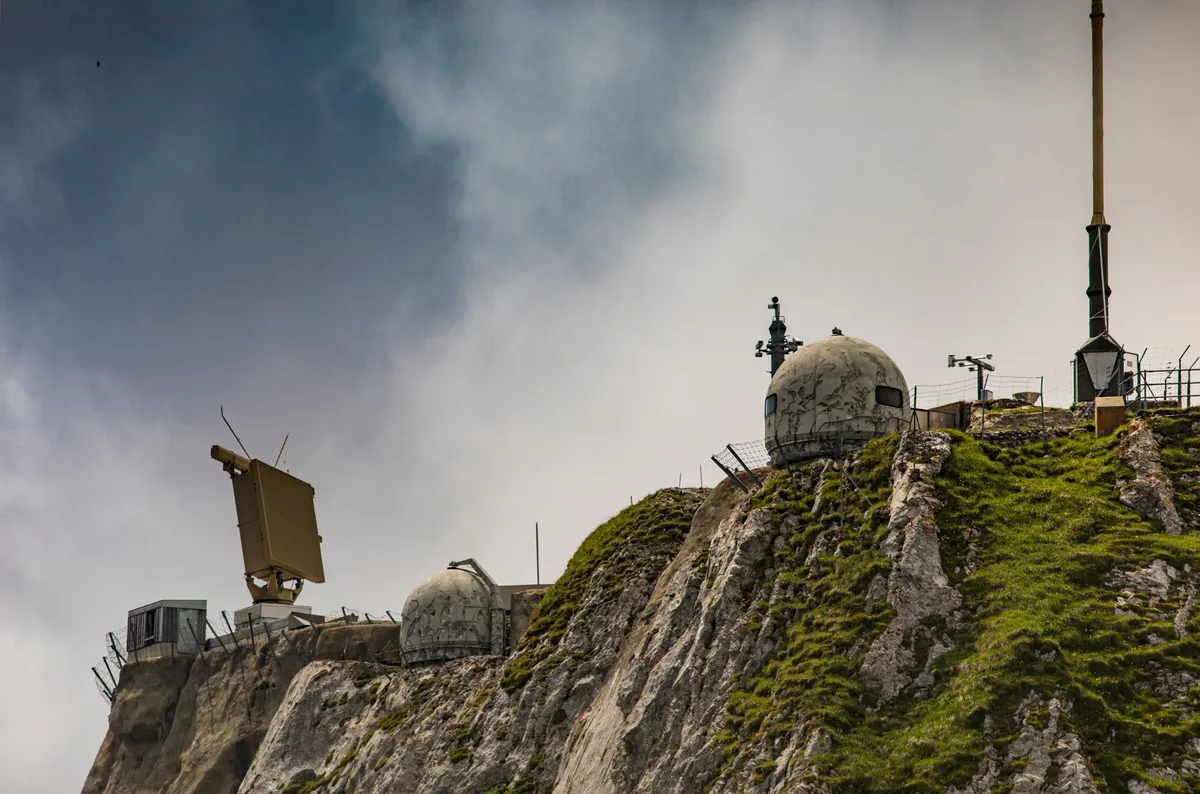 Iran Pickaxe Mountain: Khu hạt nhân kiên cố dưới lòng núi mà Trump đe dọa tấn công