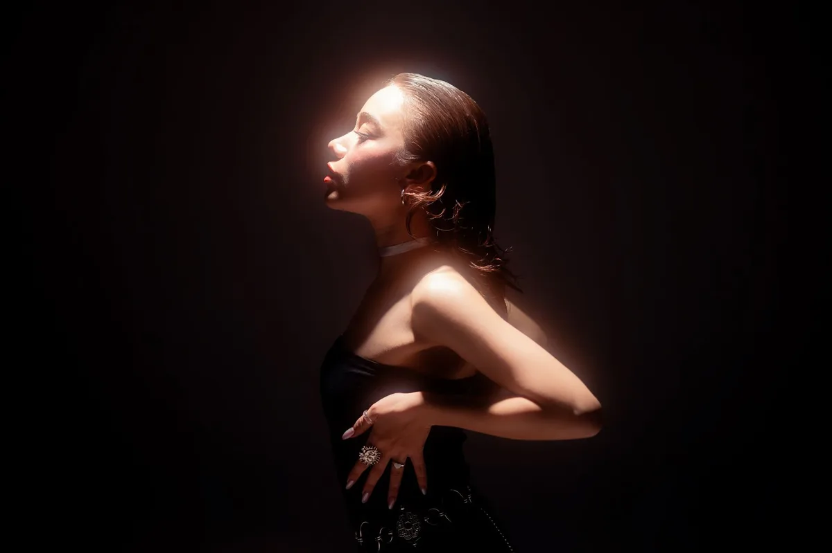Jennie cùng Tame Impala đưa 'Dracula' lên đỉnh Billboard, lập kỷ lục K-pop thứ hai