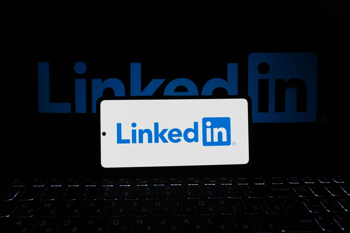 LinkedIn thêm nút báo cáo nội dung AI 'rác' - slop