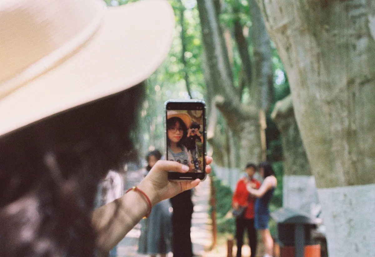 Phim AI dài đầu tiên của Trung Quốc lên iQiyi: 'Kỳ Đàm: Giấy Đao Vượt Hoang Vu' dài 60 phút, được cấp phép phát hành