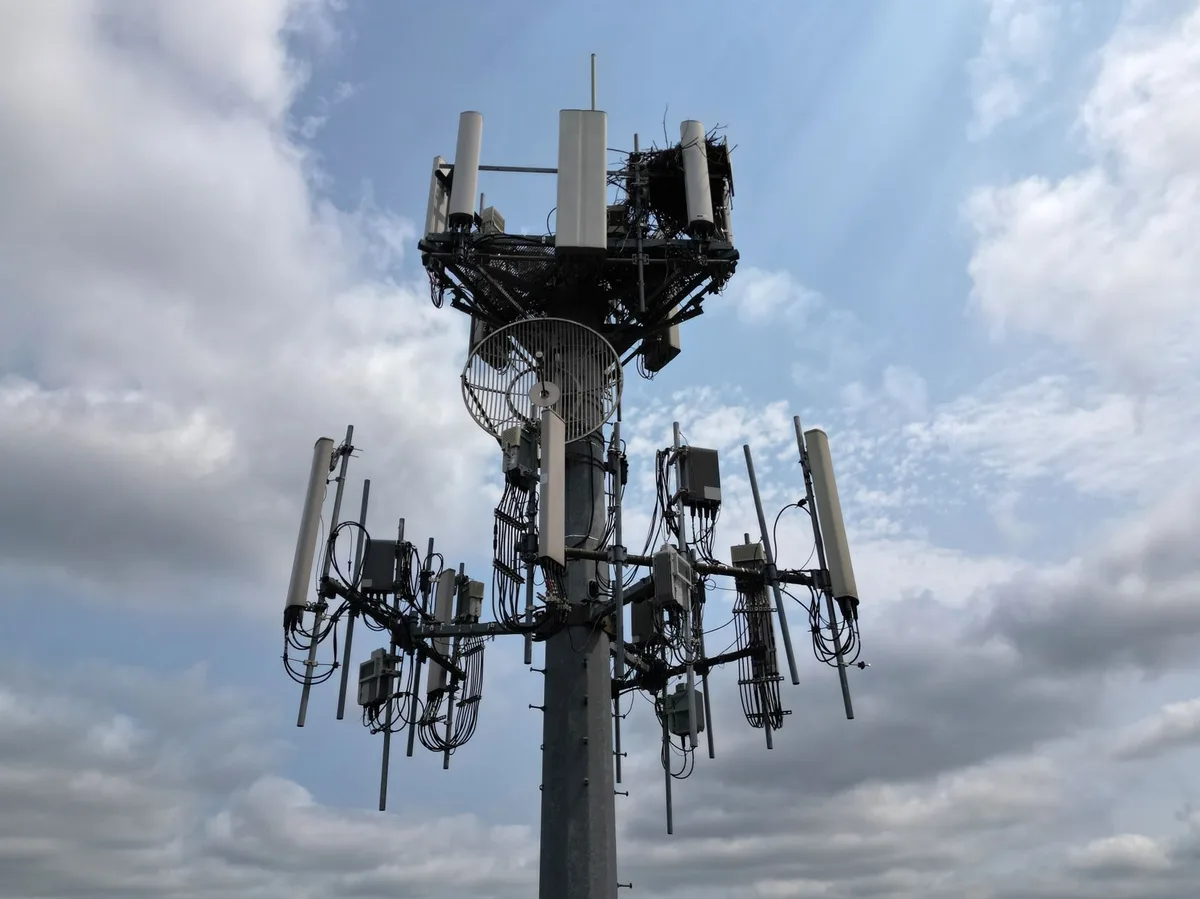 Samsung AI tăng tốc 5G KDDI: tốc độ download tăng 52% nhờ RSO