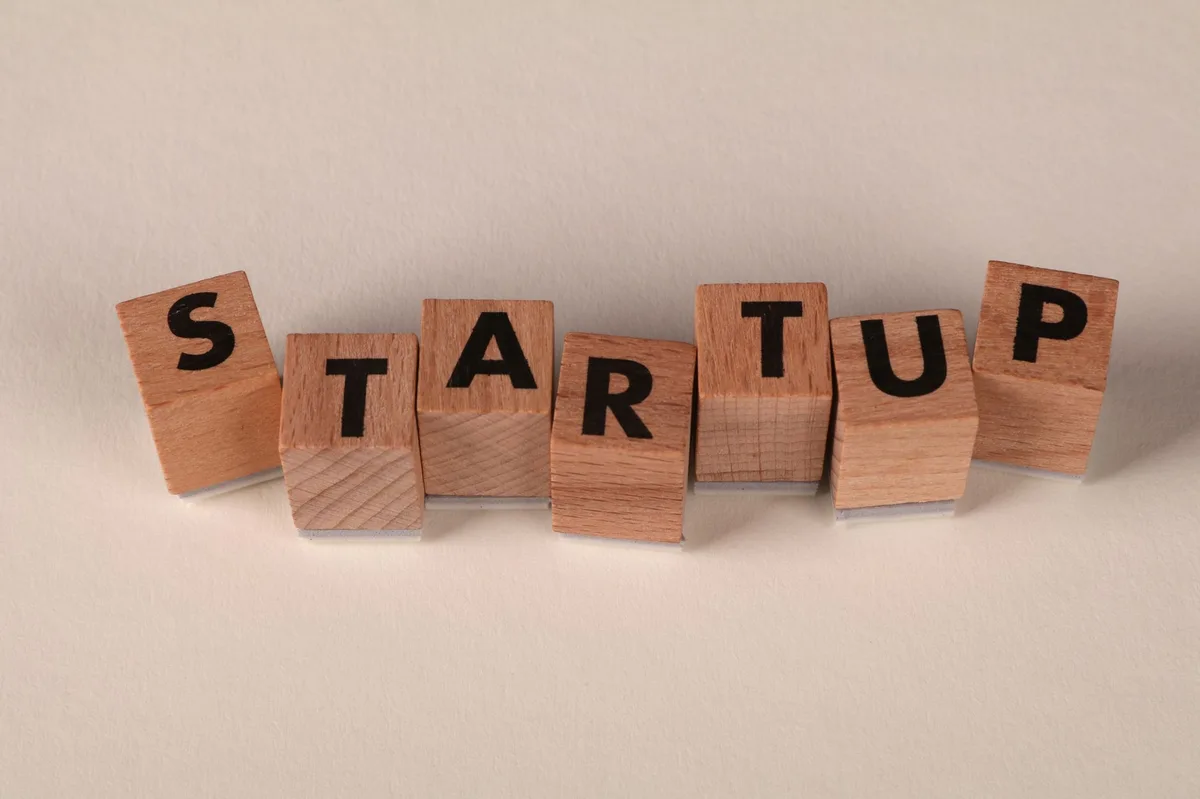 Samsung đàm phán đầu tư hàng trăm triệu euro vào Mistral, định giá startup AI Pháp 20 tỷ euro