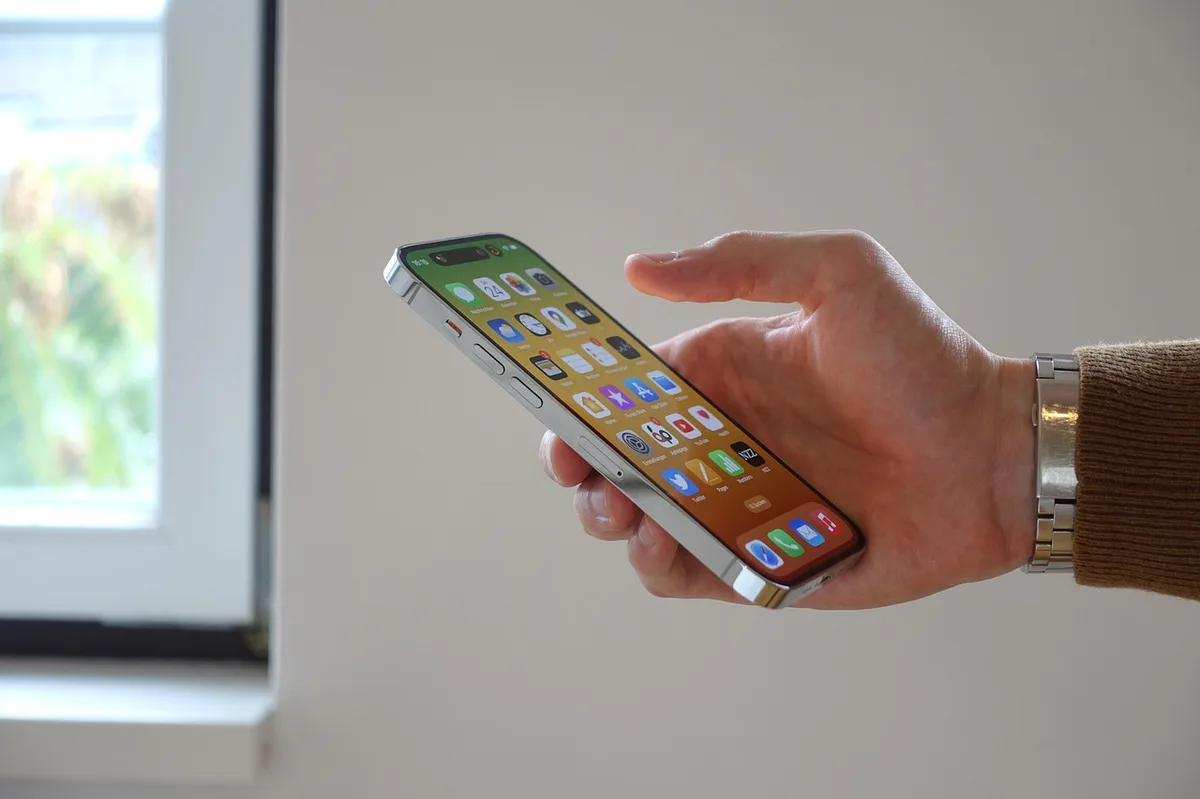 Doanh số iPhone tăng 15,3% trong quý II/2026: doanh thu 54,25 tỷ USD, Apple bỏ xa Samsung