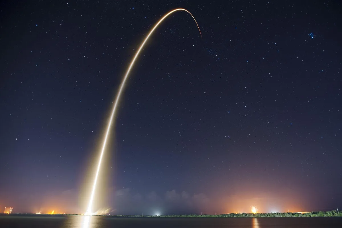 Doanh thu SpaceX tăng gấp đôi nhờ hợp đồng AI với Anthropic và Google