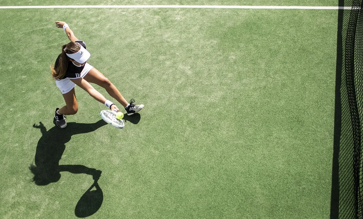Fernandez thắng Andreeva 6-1, 6-4 tại Toronto: tay vợt số 5 thế giới dừng bước, Rybakina đi tiếp