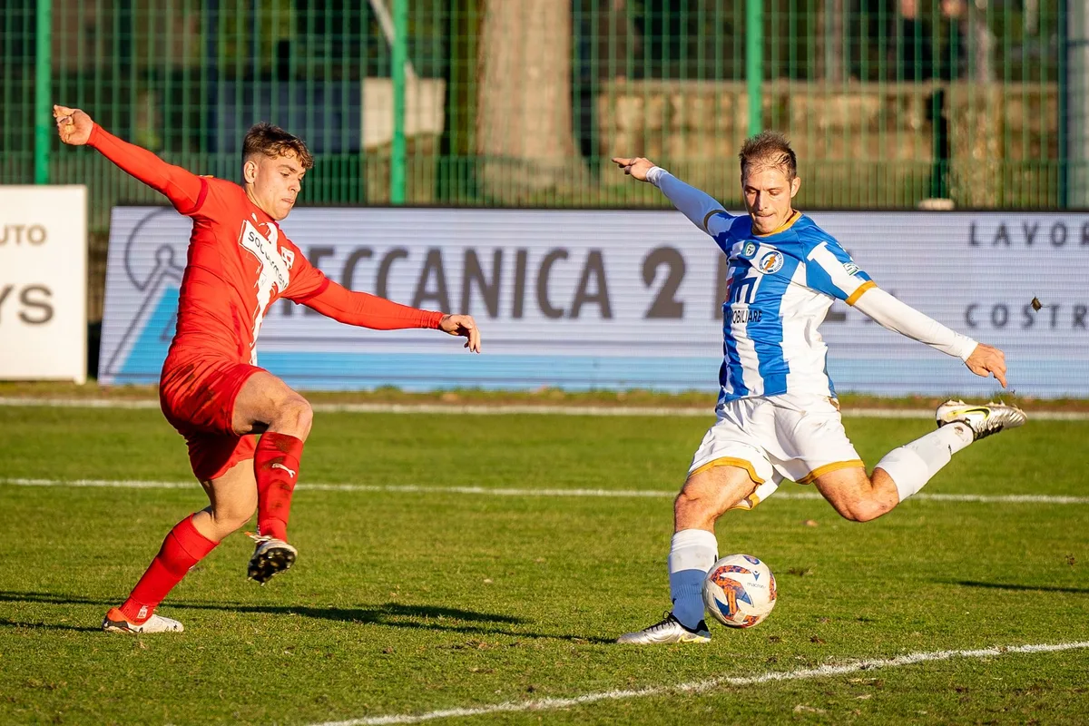 Inter hỏi mua Curtis Jones với giá 35 triệu euro