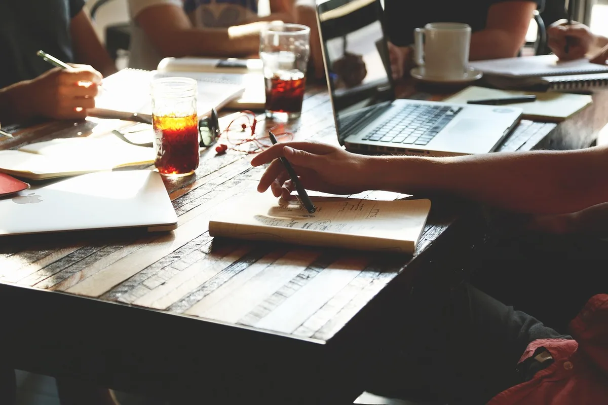 Khởi nghiệp một người nhờ AI: doanh thu 10 triệu USD, startup của teen 16 tuổi định giá 3,3 tỷ USD