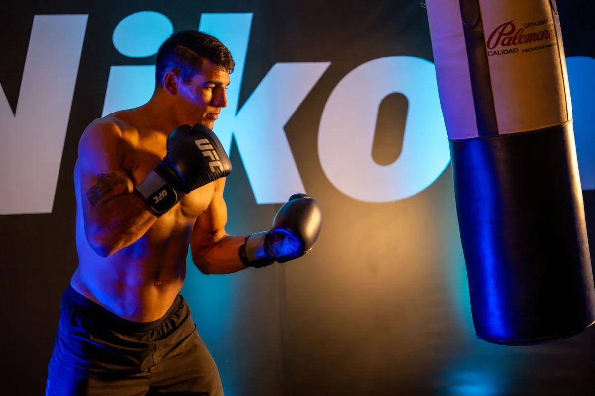 Makhachev tuyên bố sẽ 'dạy' Ian Garry tại UFC 330