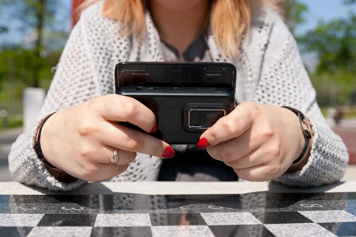 Samsung Galaxy Z Fold 8: dáng hộ chiếu độc lạ, giá từ 1.699 bảng Anh